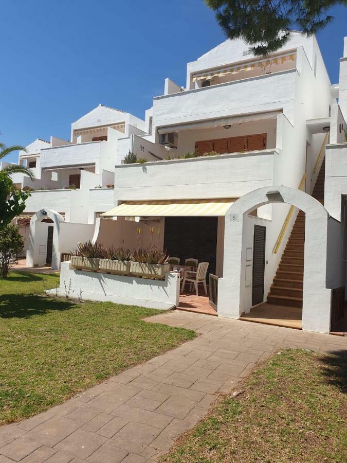 דירות לה פינדה Sunflat Holidays Paradise Punta Prima מראה חיצוני תמונה